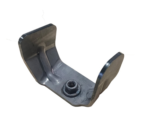 Bash plate bracket of tow truck