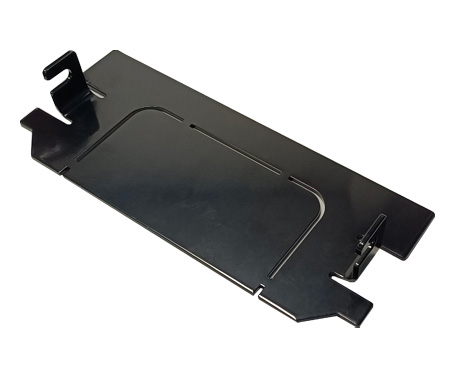 Cover plate front cut of earthmoving machinery